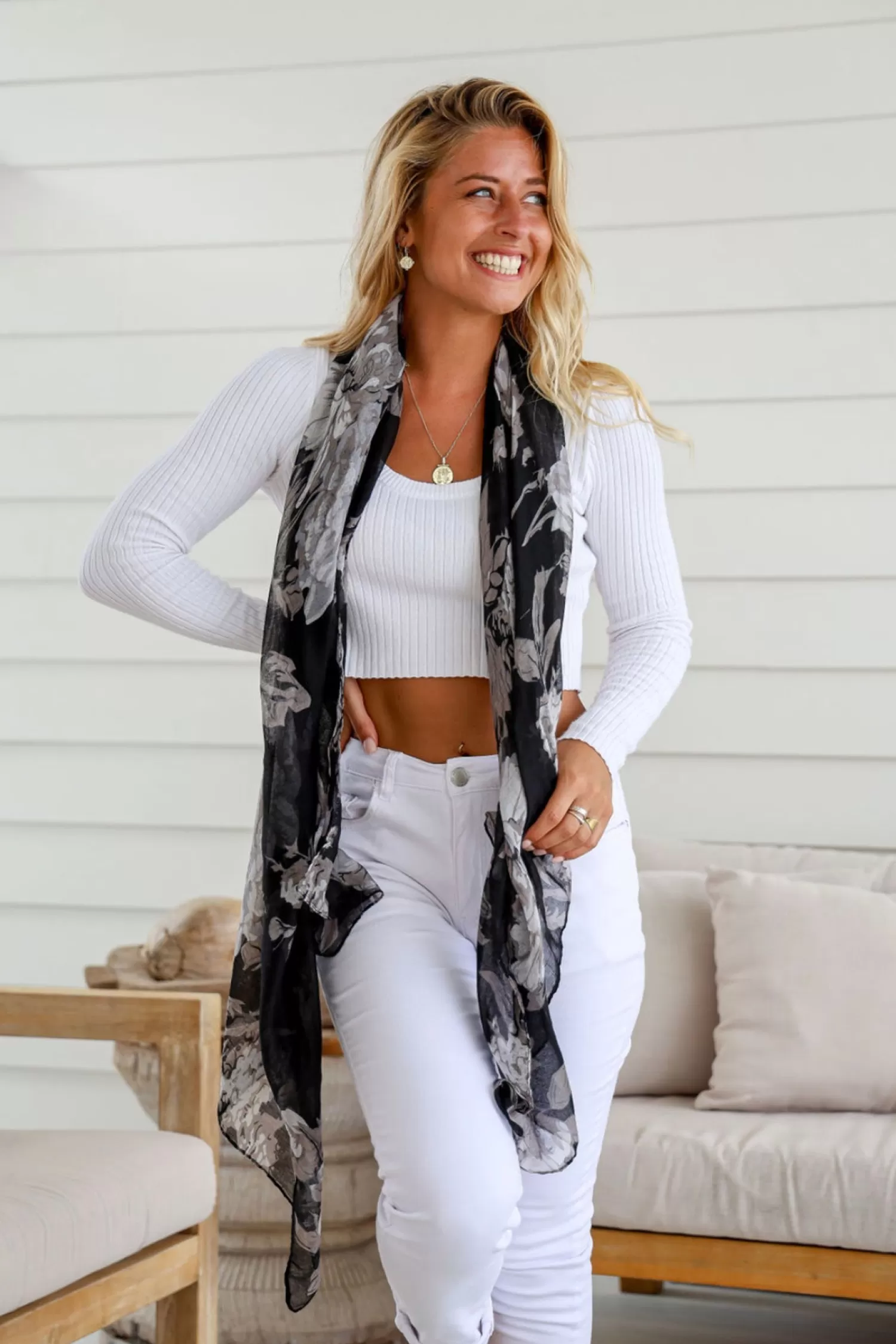 Free Spirit Scarves & Wraps*Ava Scarf - Black - FR1