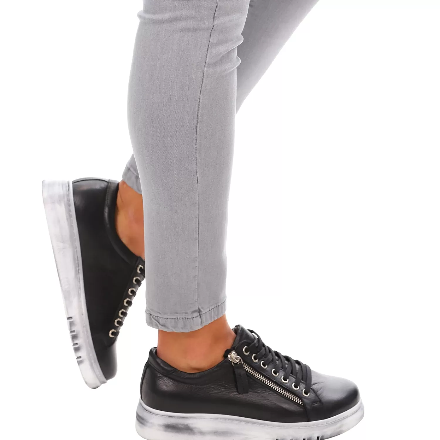 Rilassare Sneakers*Black Tatter Leather Sneaker - RS3