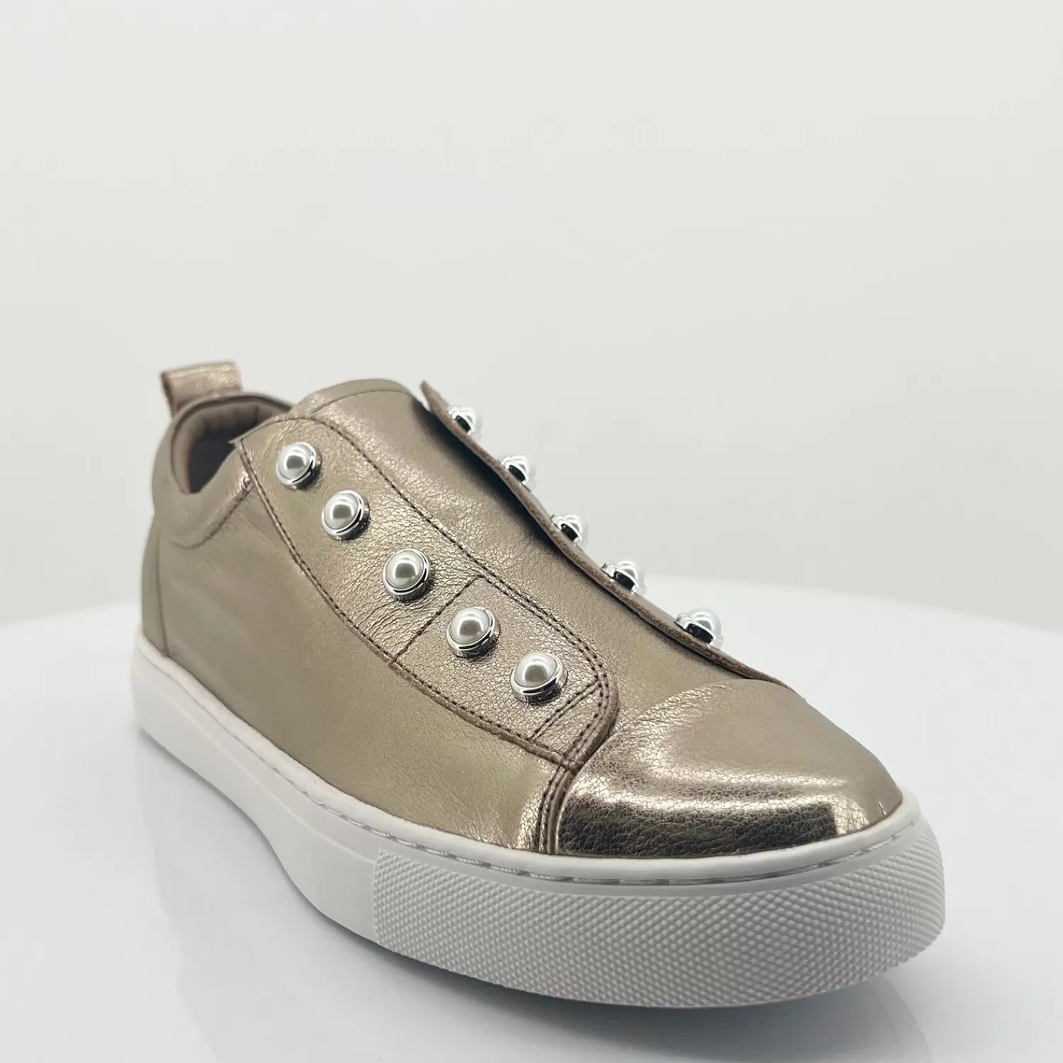 Hinako Sneakers*Champagne Pearl Sneaker - HN1