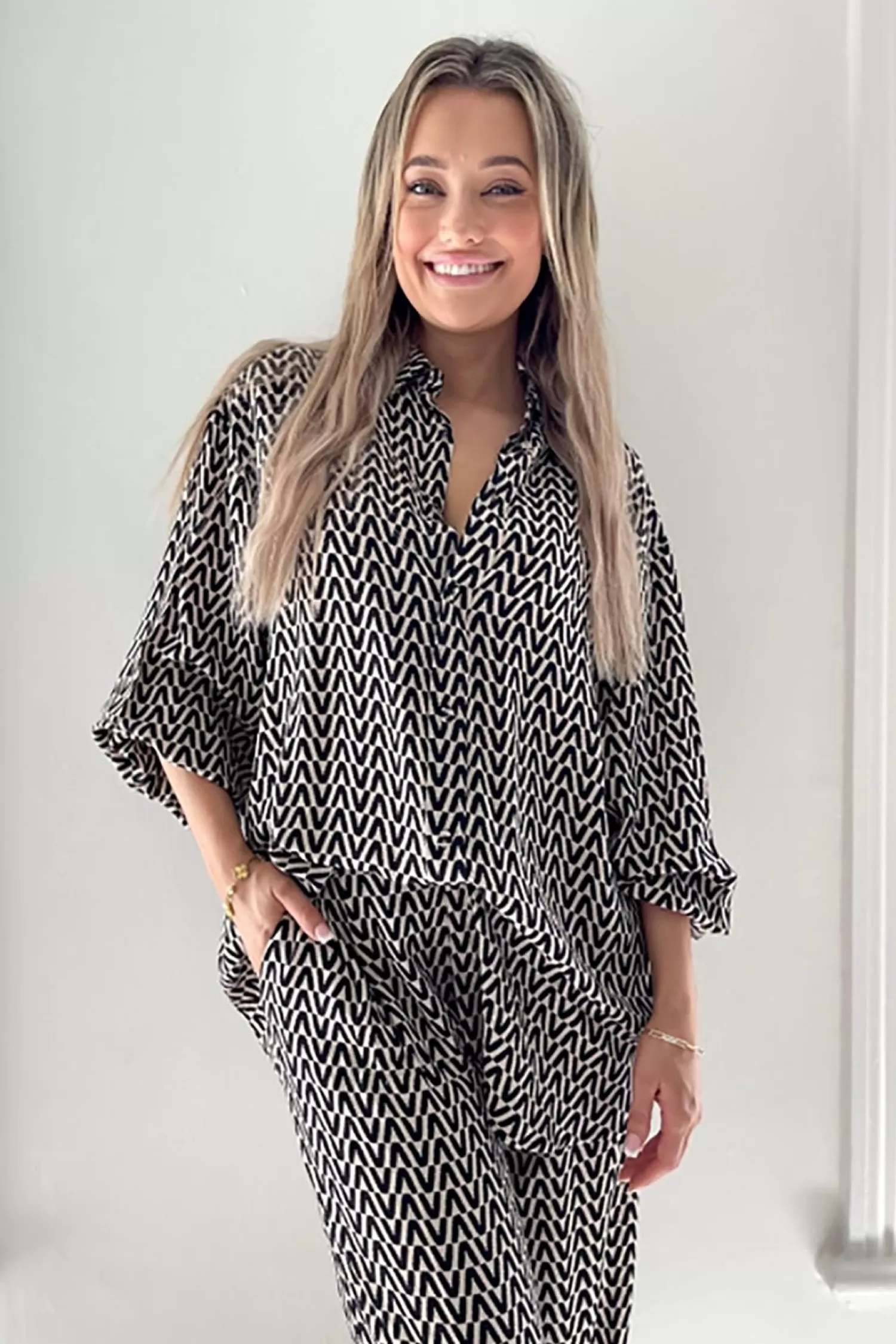 Pizazz Boutique Shirts & Tops*Drew BamBoo Shirt - Geo - SO11