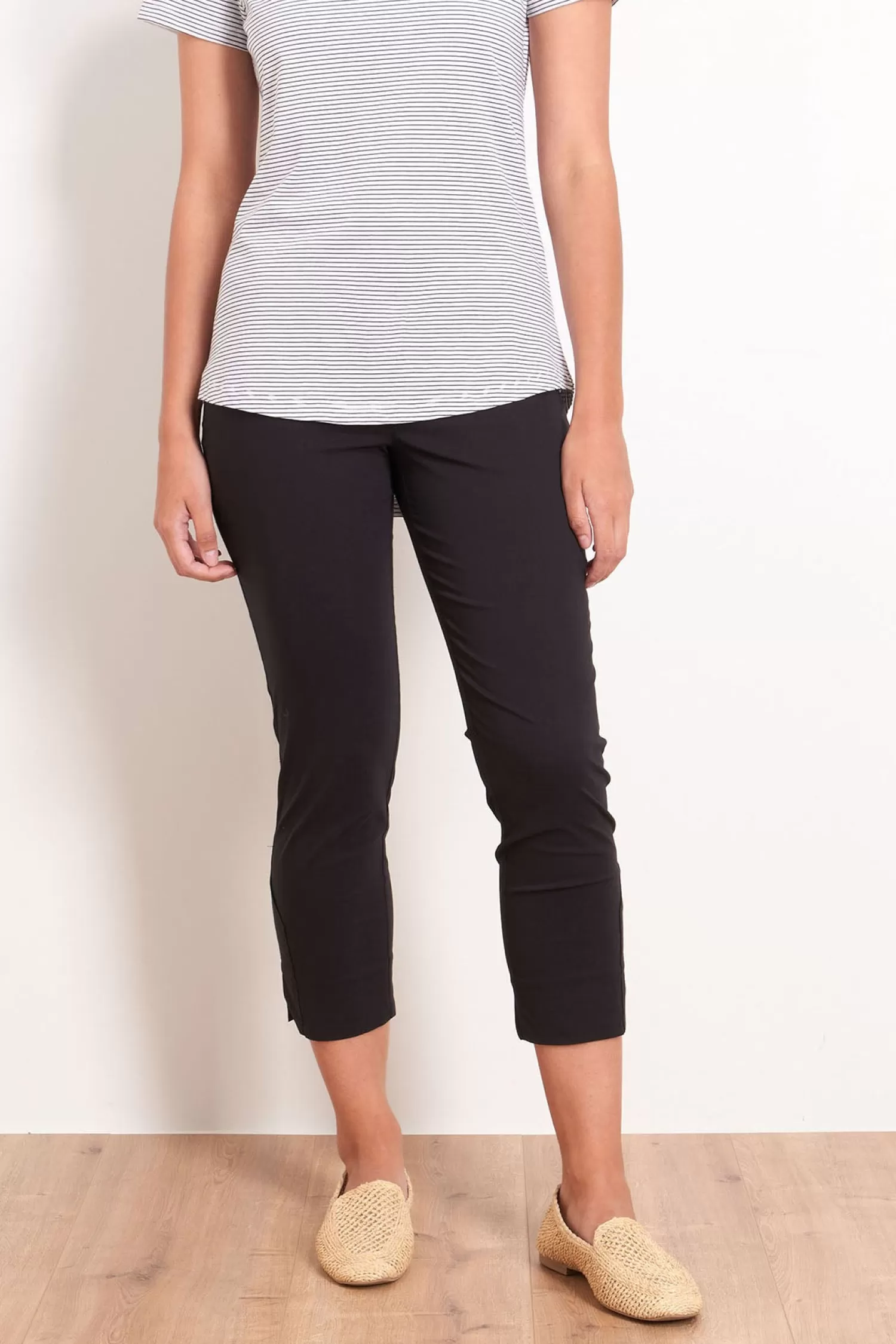 Foil Ladies Pants*Fuss Free Capri - Black - F4