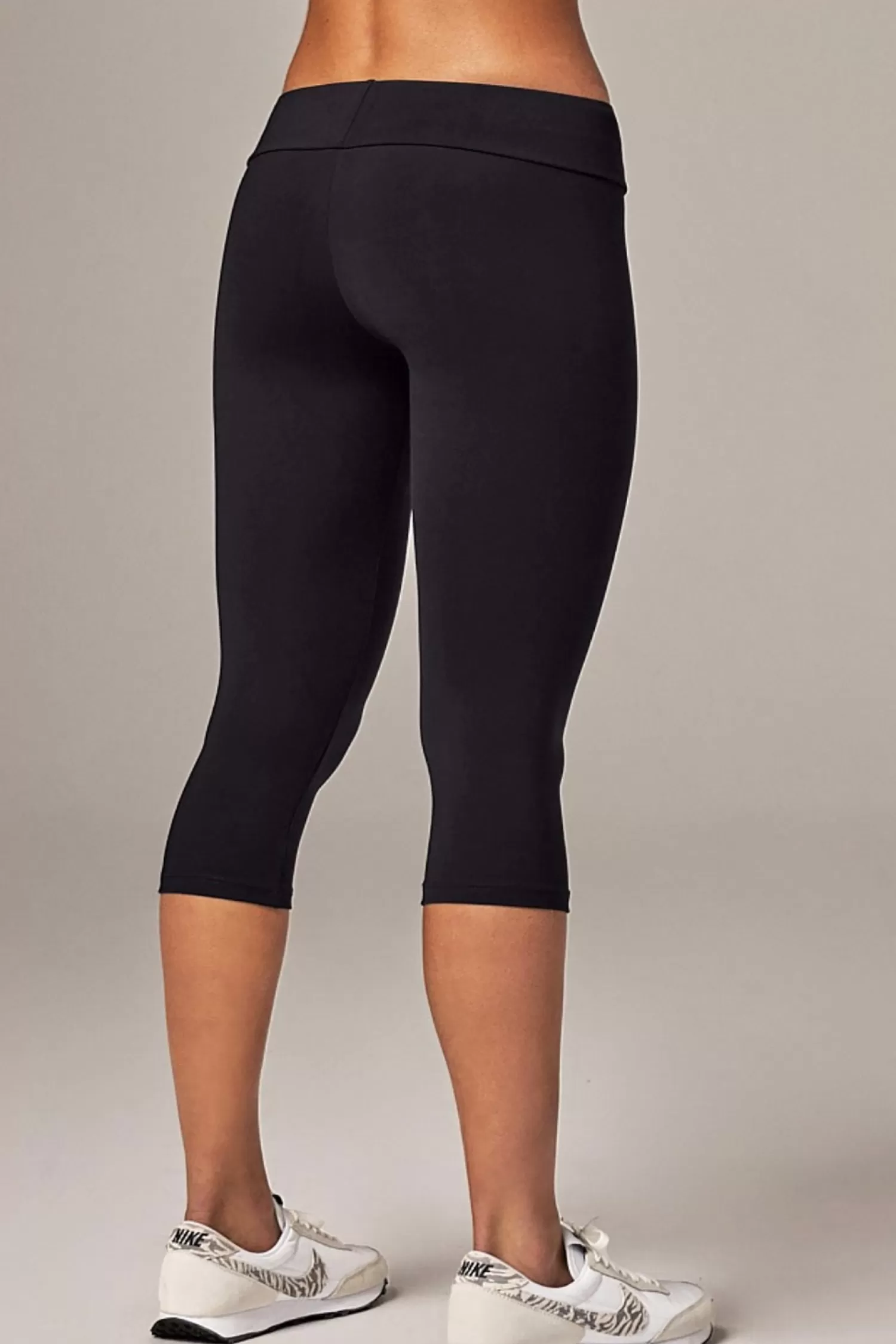 Running Bare Activewear*High Rise 3/4 Leggings - Black - RB2