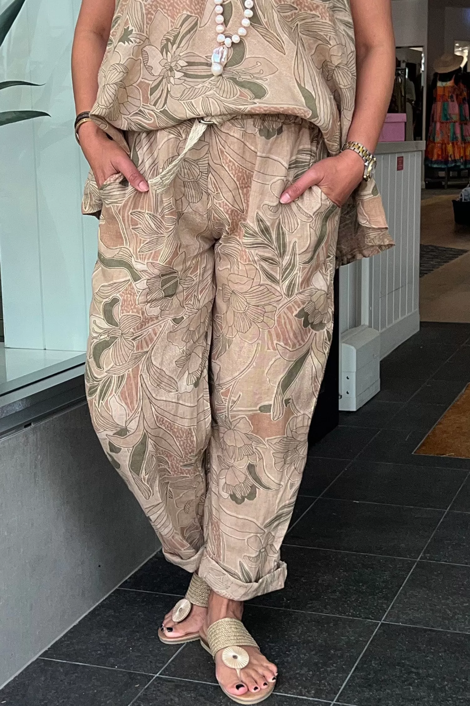 Cindy G Linen Lovers | Ladies Pants*Holly Print Pants - Camel - CG42