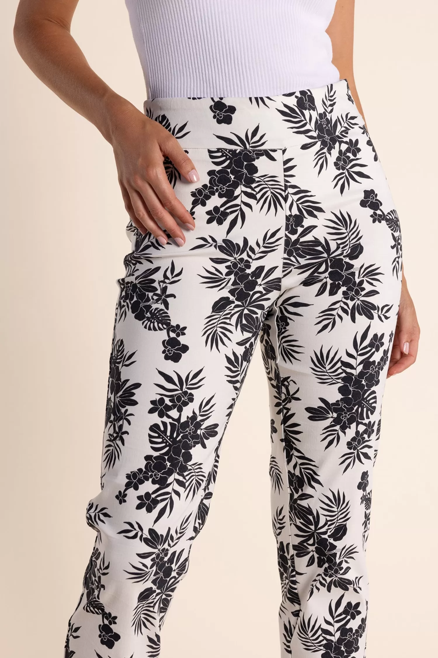 Two-T's Ladies Pants*Leaf Print Pant - Black/White - TT24