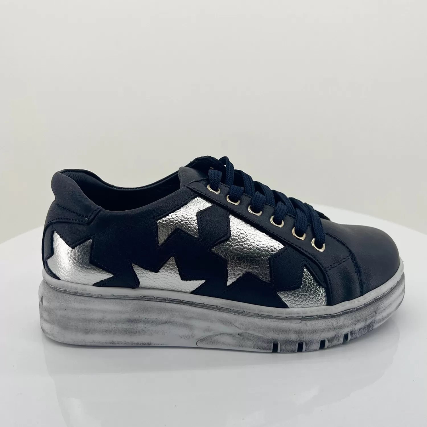 Rilassare Sneakers*Navy Silver Taipei Sneaker - RS35