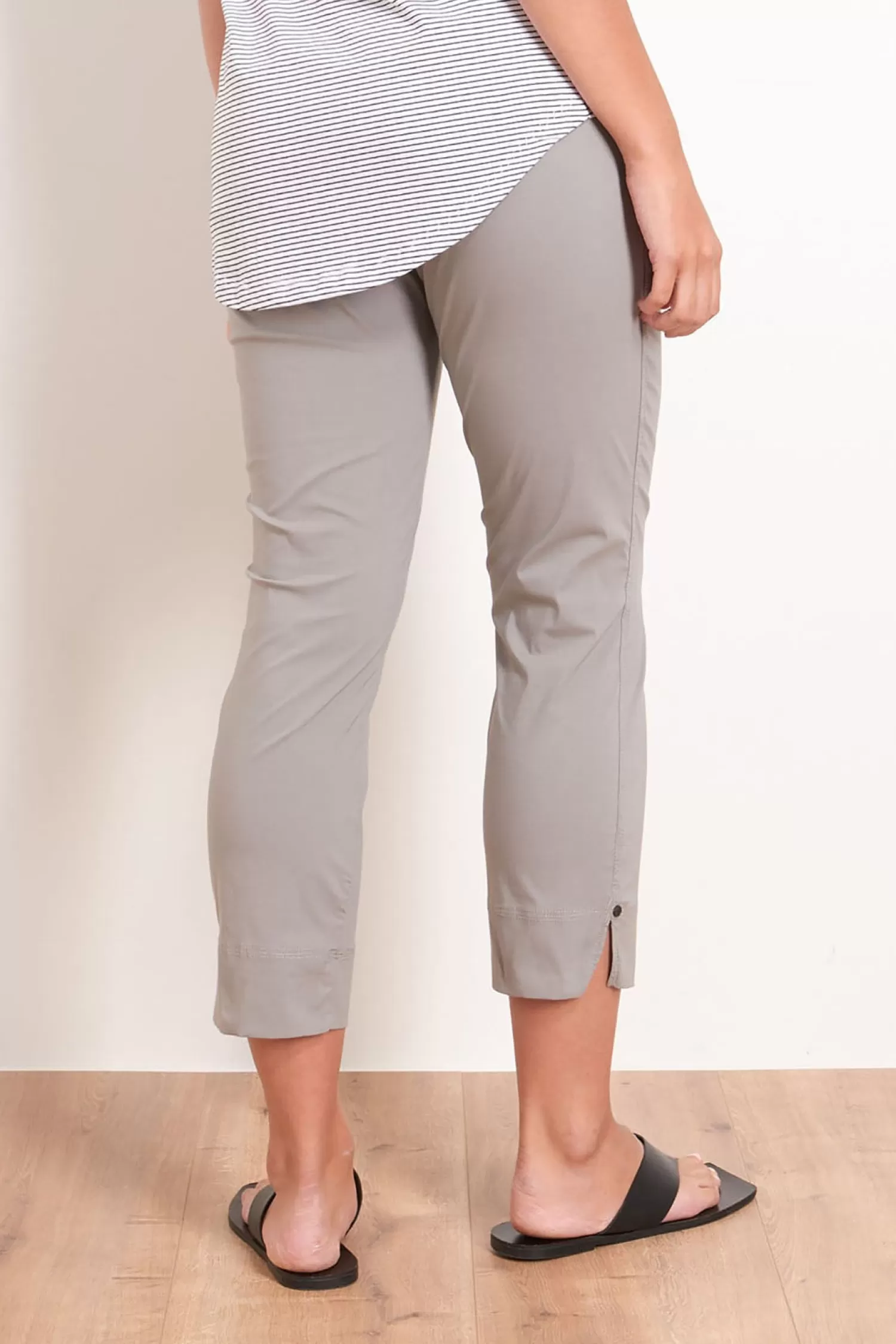 Foil Ladies Pants*Riveting 7/8 Taper Pant - Pebble - F10