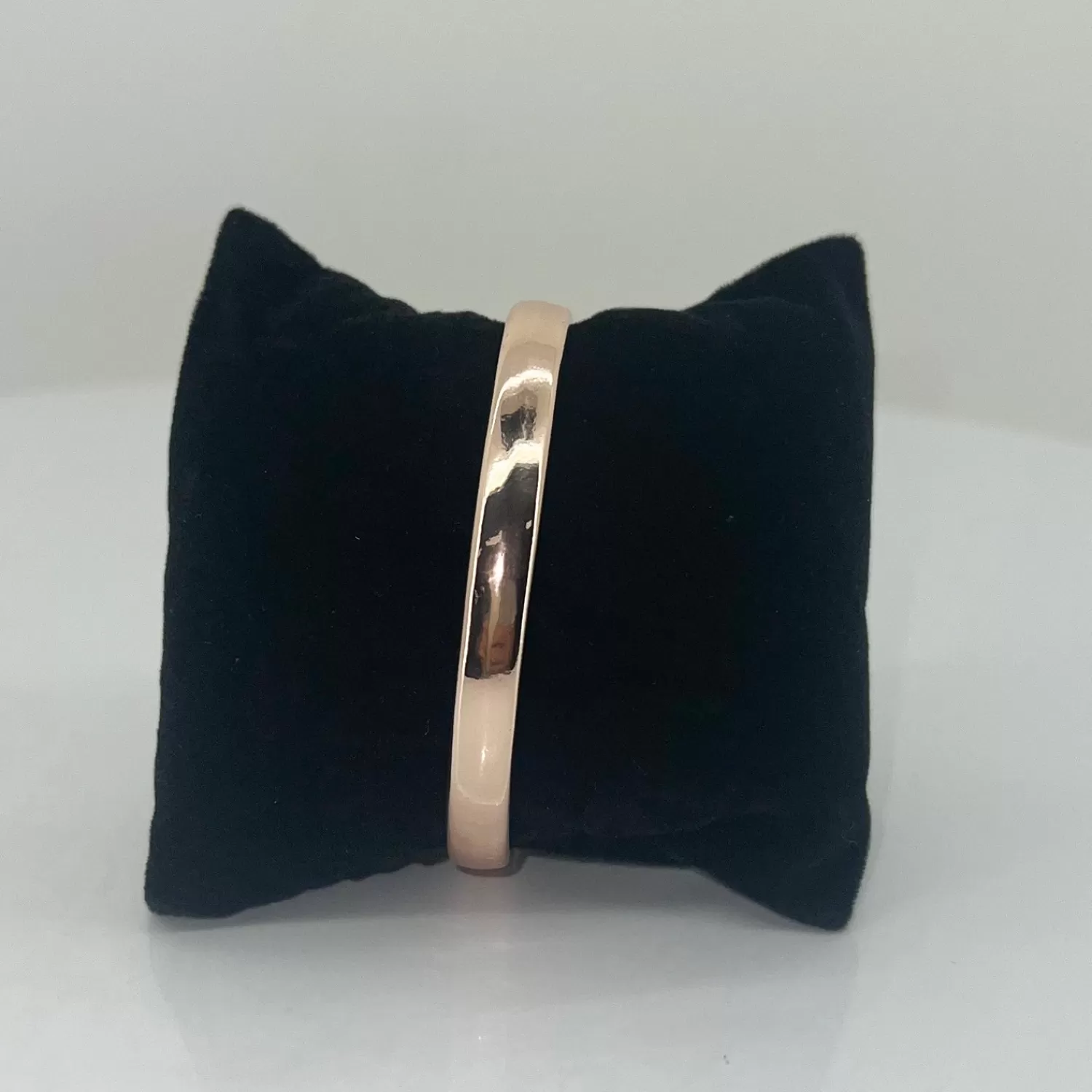 Spice Up Jewellery*Rose Gold Plated Twist Bangle - SJ1