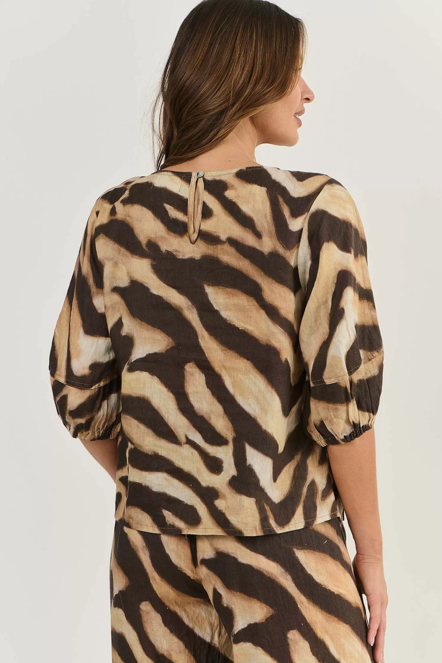 Naturals By O & J Shirts & Tops*Round Neck Linen Top - Wildcat - OJ28
