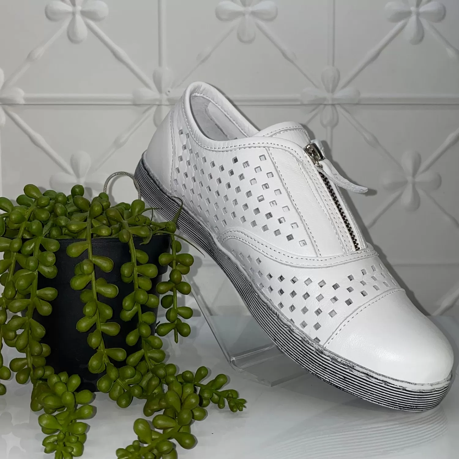 Rilassare Sneakers*Tani Zip Leather Sneaker | White | RS7