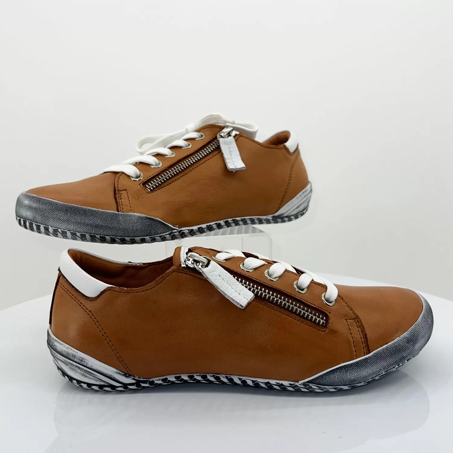 Rilassare Sneakers*Tess Flat Sneaker | Cognac | RS12