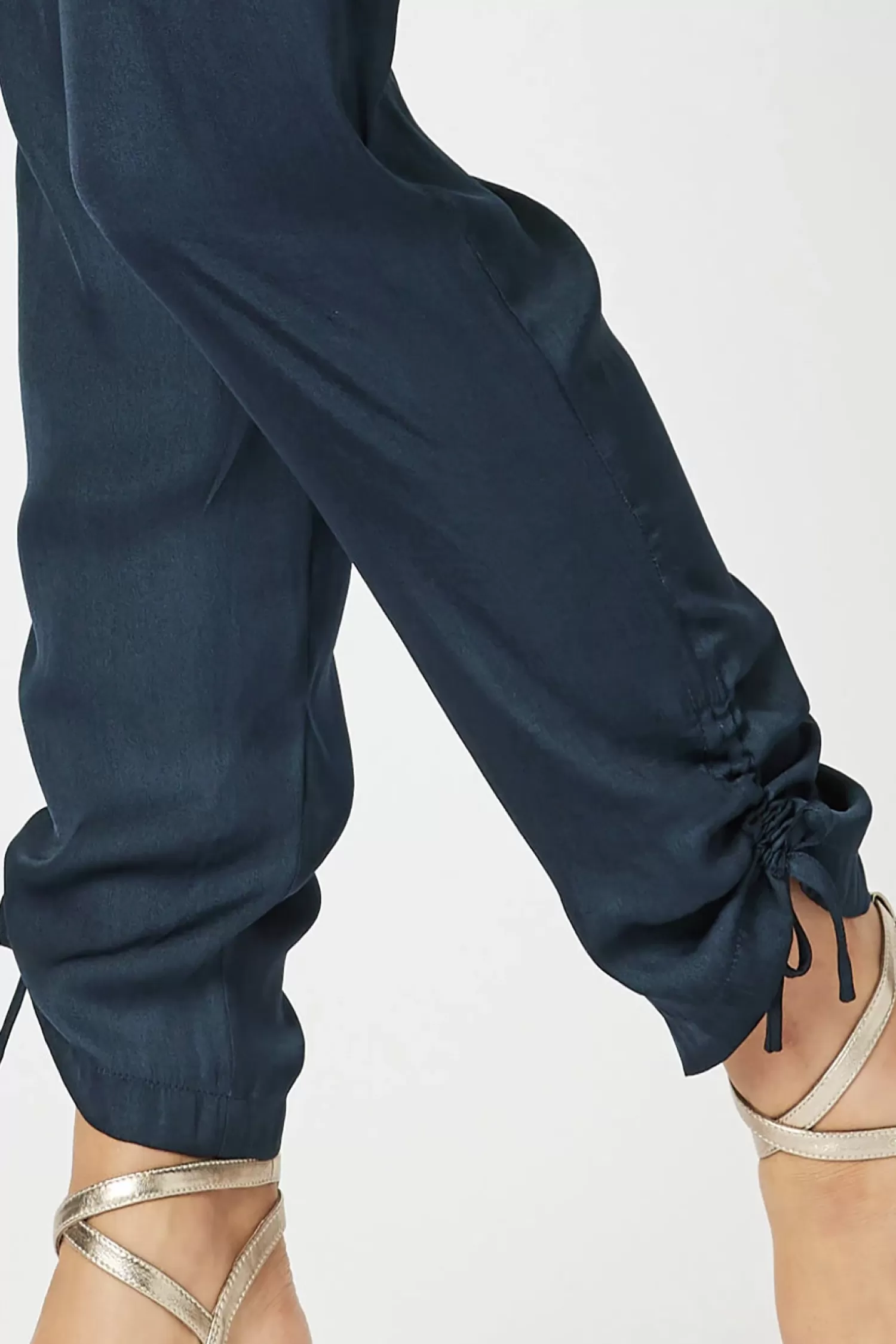 Hammock & Vine Ladies Pants*Traveller Luxe Side tie Pant - Navy - HV3
