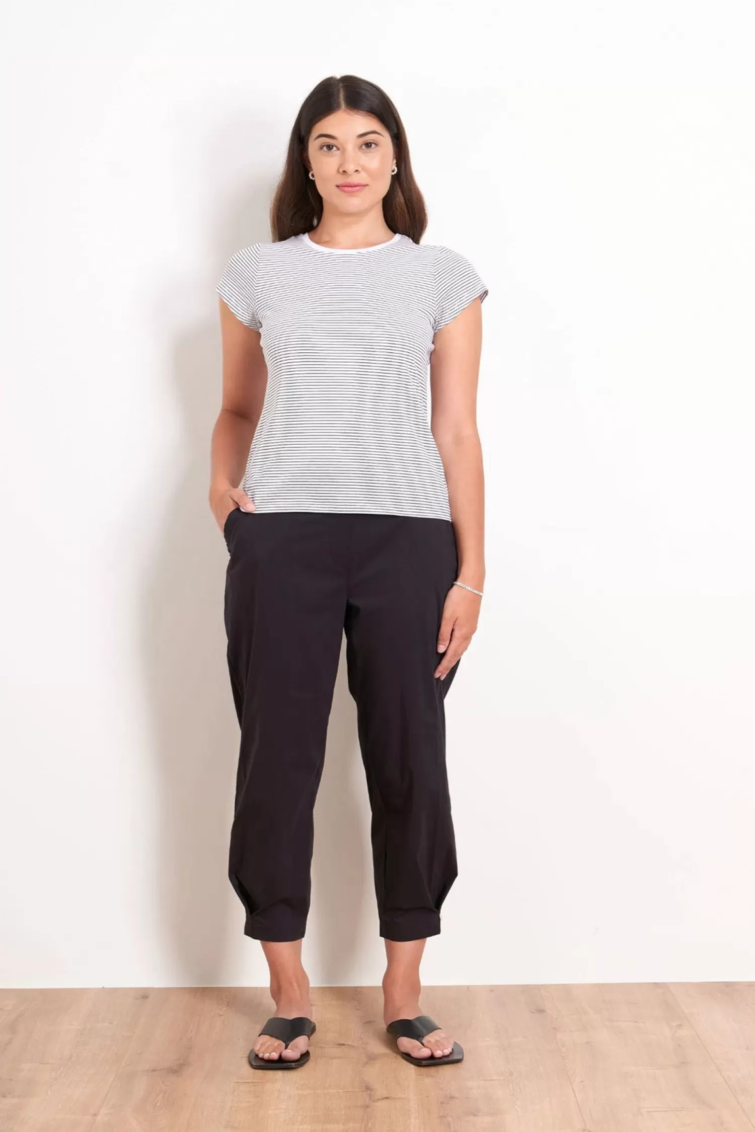 Foil Ladies Pants*Up The Volume Pant - Black - F5