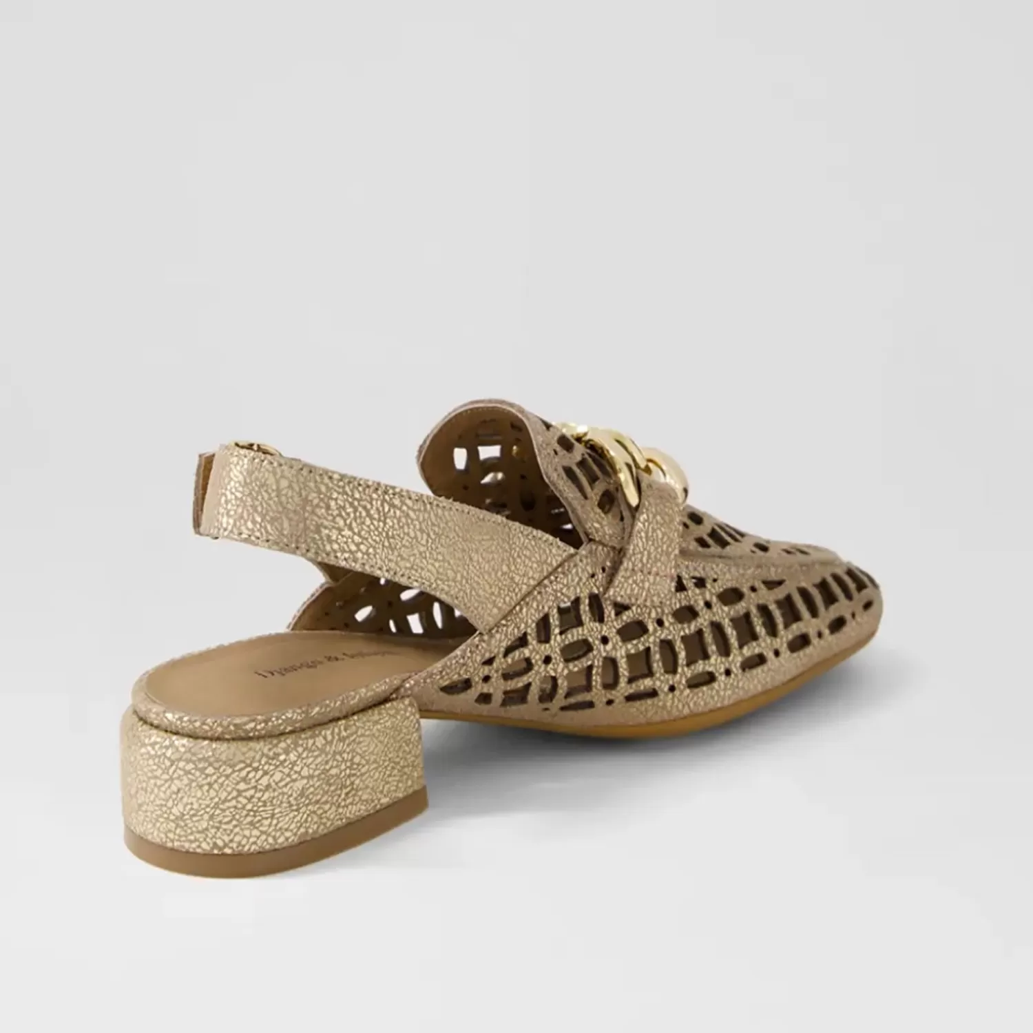 Django & Juliette Flats | Sandals*Vooper Flats - Gold Crackle - DJ29