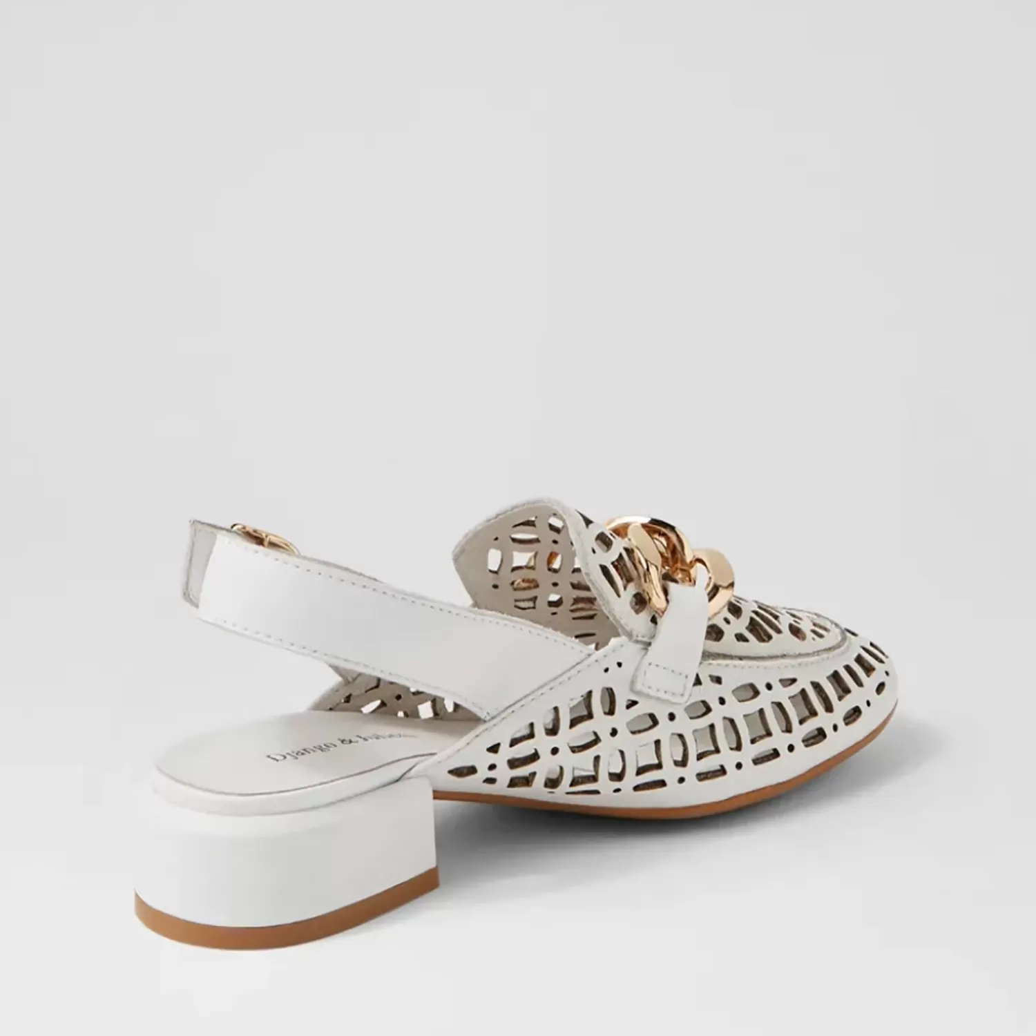 Django & Juliette Flats | Sandals*Vooper Flats - White - DJ29